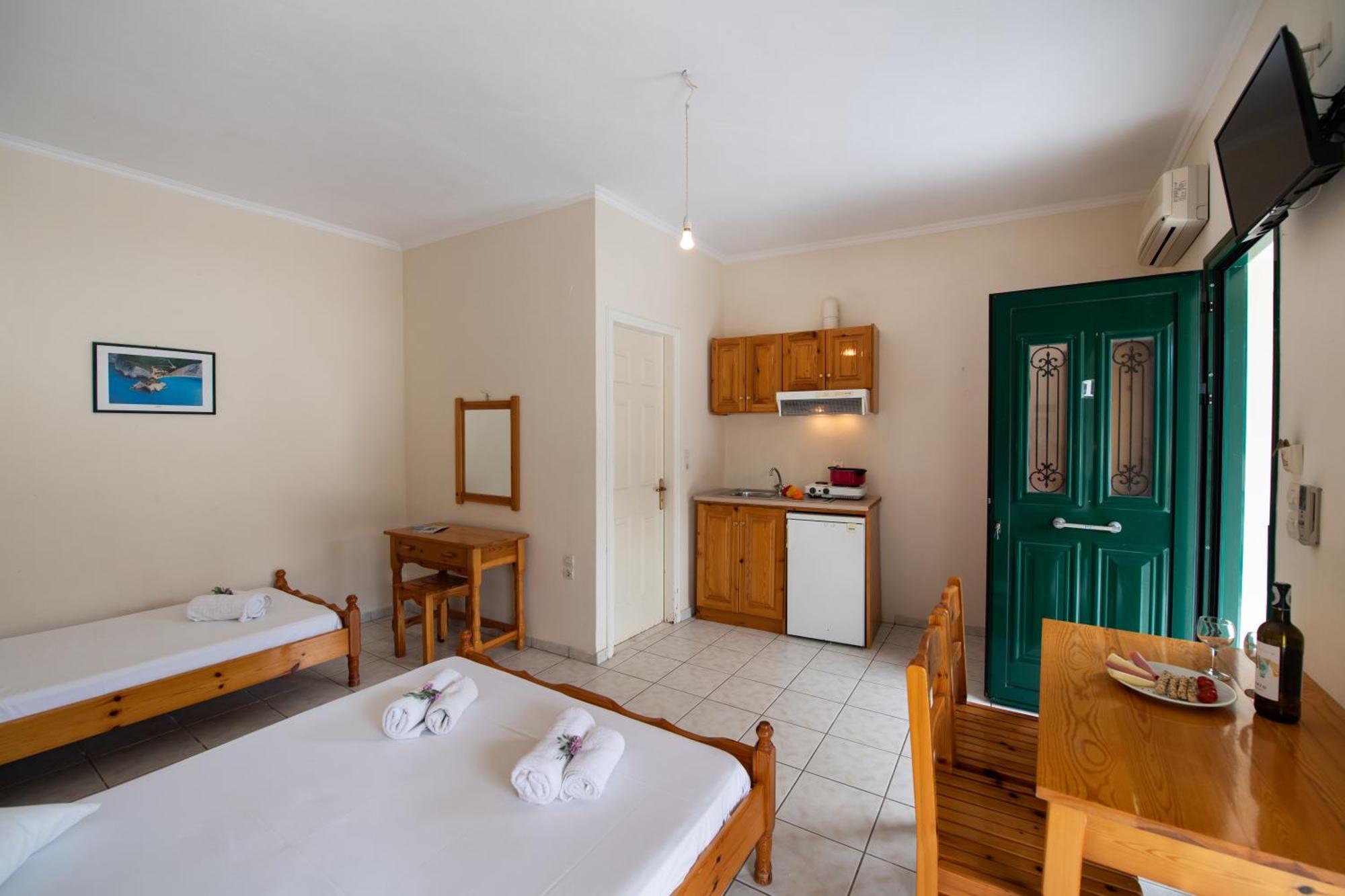 Mediterraneo Studios Vasilikí Dış mekan fotoğraf